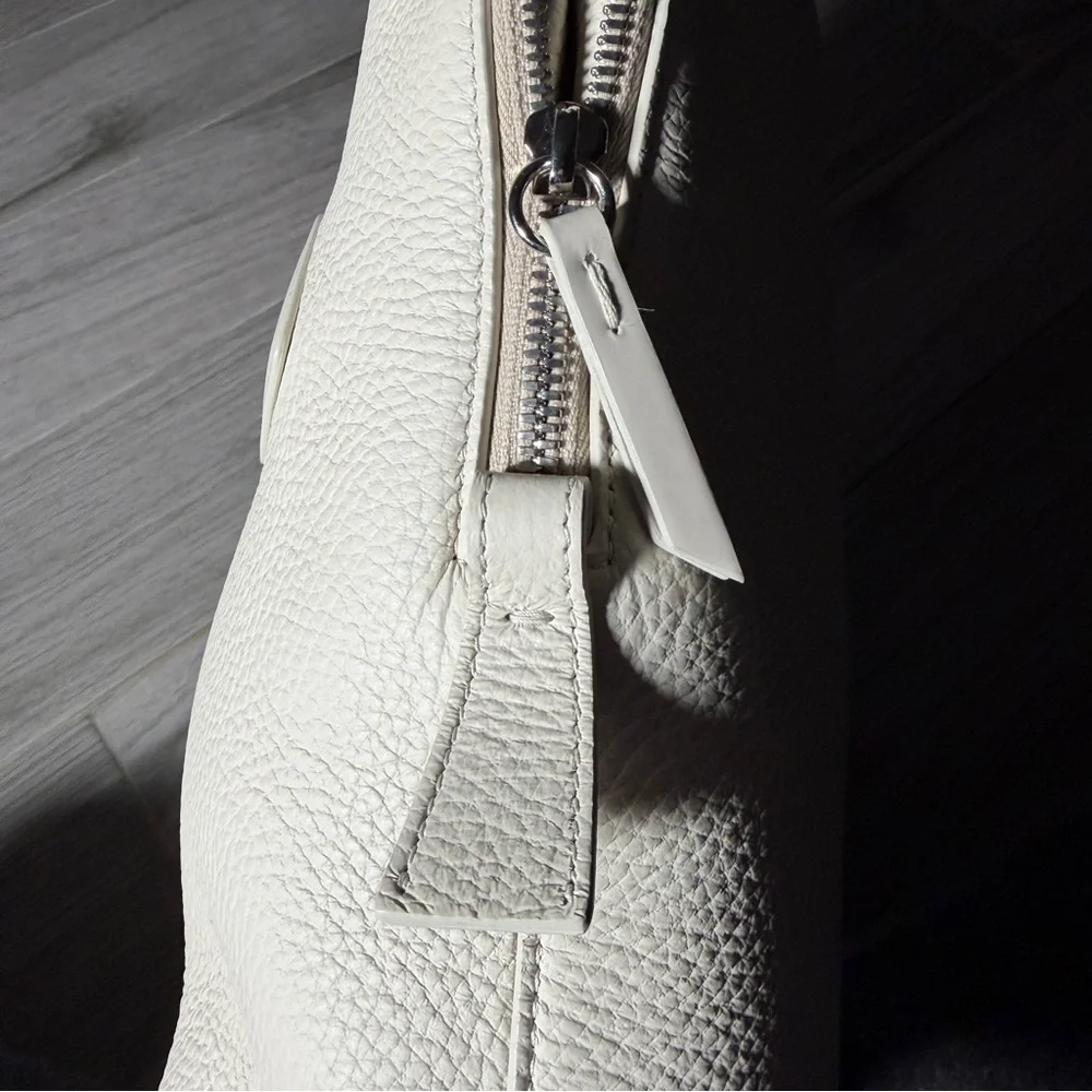 Maison Margiela Soft 5AC White On-Body Crossbody Messenger Shoulder Deerskin Bag